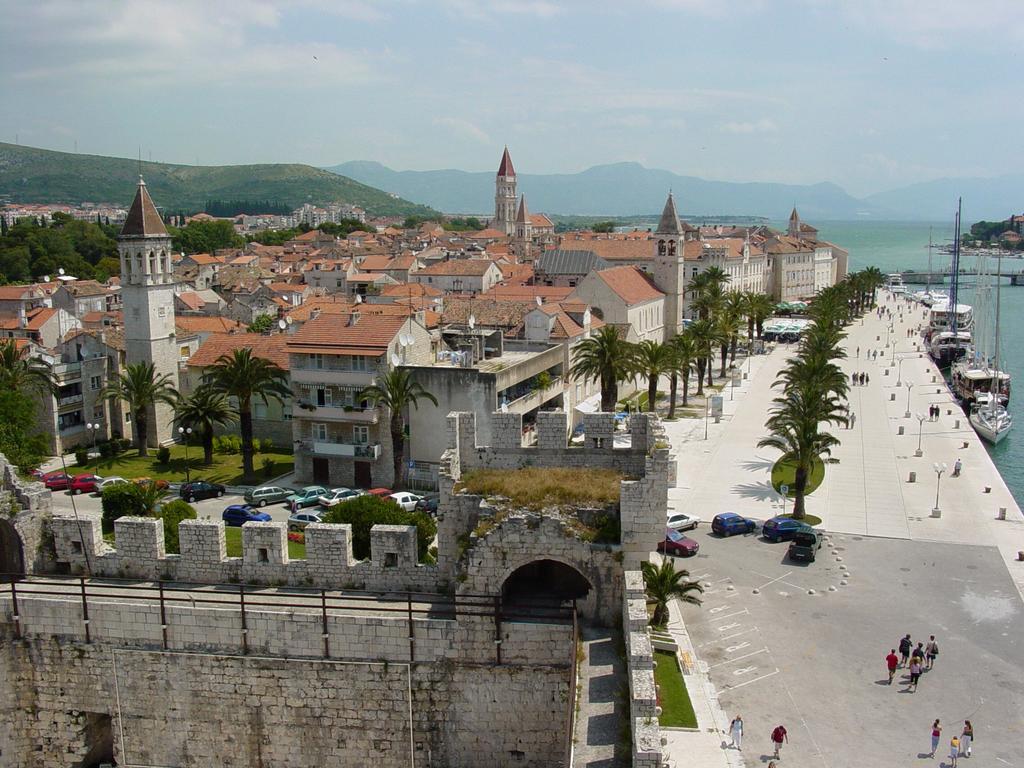 Apartment Fabijanko OldTown Trogir Buitenkant foto