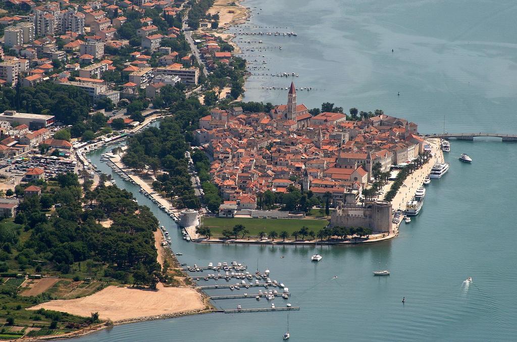 Apartment Fabijanko OldTown Trogir Buitenkant foto