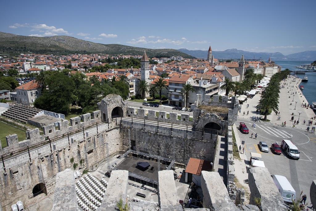 Apartment Fabijanko OldTown Trogir Buitenkant foto